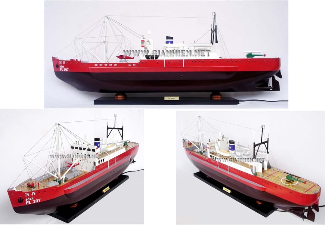 WOODEN SOYA MODEL CONTAINER SHIP
